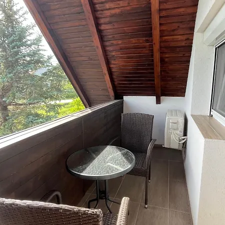 Pitypang Apartmanhaz * Занка
