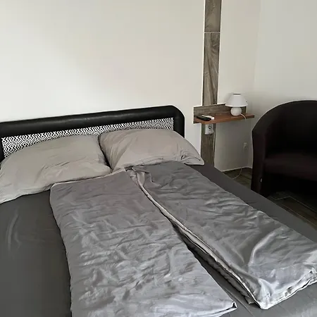 Pitypang Apartmanhaz Занка